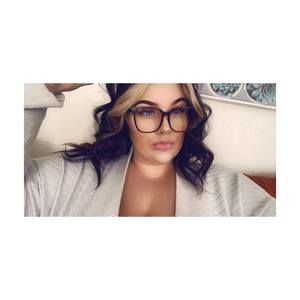 Meet your Posher, Kalee